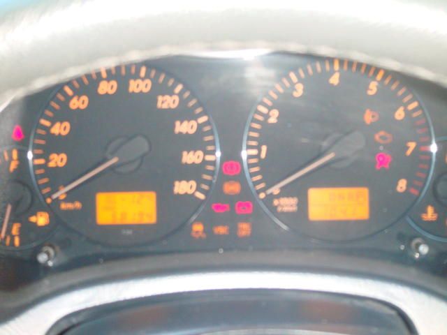 2004 Toyota Avensis