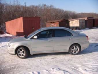 2004 Avensis