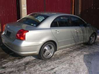 2004 Avensis