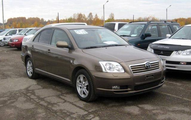 2004 Toyota Avensis