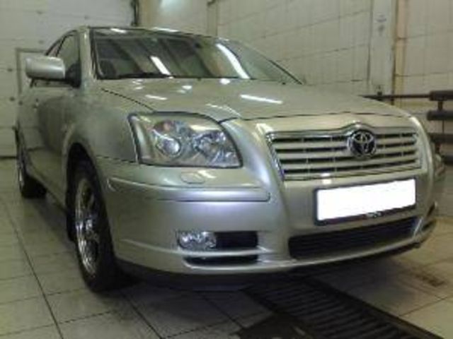 2004 Toyota Avensis