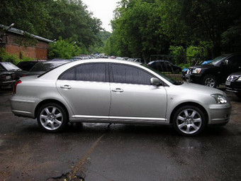 2004 Toyota Avensis Pictures