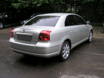 2004 Toyota Avensis Pictures