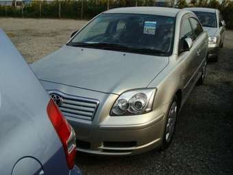 2004 Toyota Avensis Photos