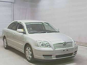 2004 Toyota Avensis Photos