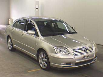 2004 Toyota Avensis Photos