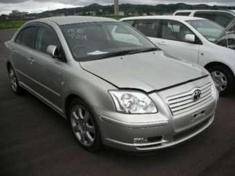 2004 Toyota Avensis Pics