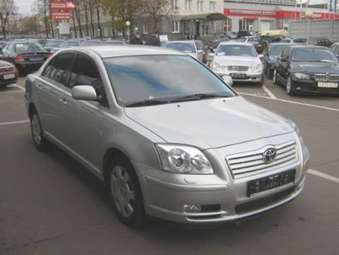 2004 Toyota Avensis Photos