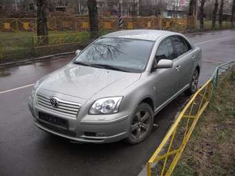 2004 Toyota Avensis Photos