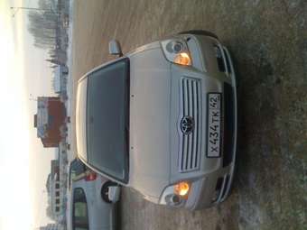 2004 Toyota Avensis Photos