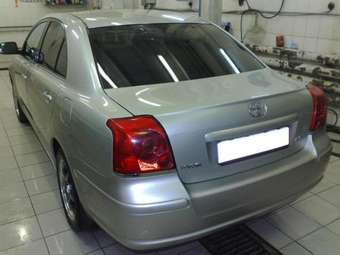2004 Toyota Avensis Pictures