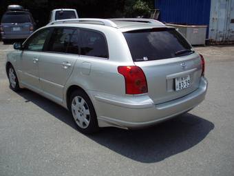 2004 Toyota Avensis Pictures