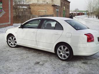 2004 Toyota Avensis Photos