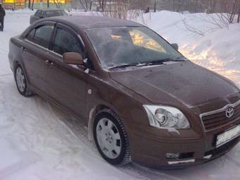 2004 Toyota Avensis Photos