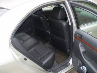 2004 Toyota Avensis Pictures