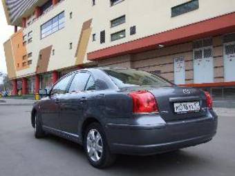 2004 Toyota Avensis Photos