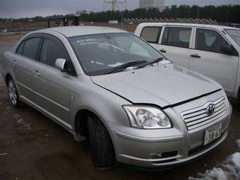 2004 Toyota Avensis Photos