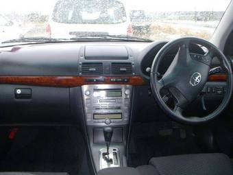 2004 Toyota Avensis Wallpapers