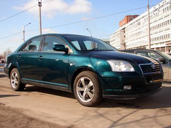 2004 Toyota Avensis Photos