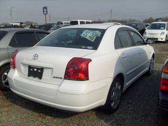 2004 Toyota Avensis Pictures