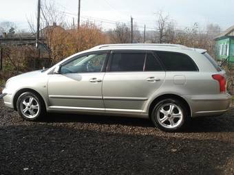 2004 Toyota Avensis Photos