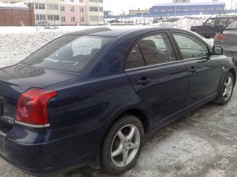2004 Toyota Avensis Pictures