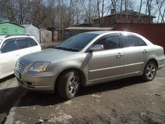 2004 Toyota Avensis Photos