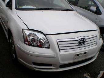 2004 Toyota Avensis Pics