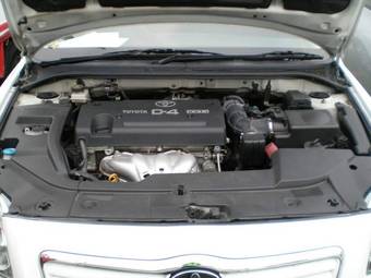 2004 Toyota Avensis Photos