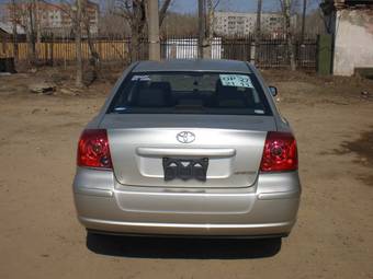 2004 Toyota Avensis Pictures