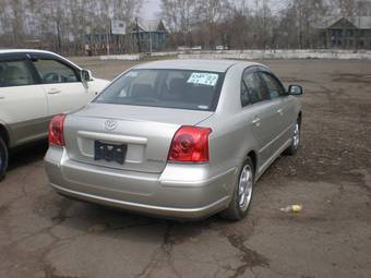 2004 Toyota Avensis Pictures