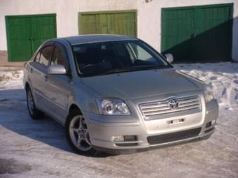 2004 Toyota Avensis Pics