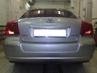 2004 Toyota Avensis Pics