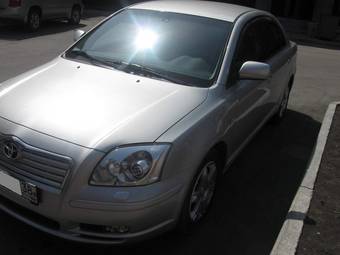 2004 Toyota Avensis Pictures