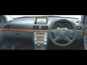 2004 Toyota Avensis Pictures