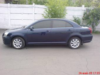 2004 Toyota Avensis Pictures