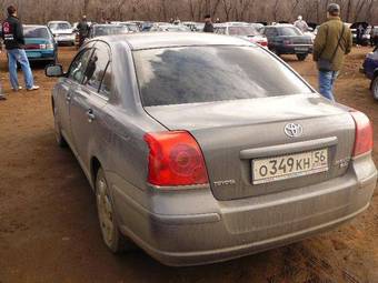 2004 Toyota Avensis Photos