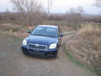 2004 Toyota Avensis Pictures