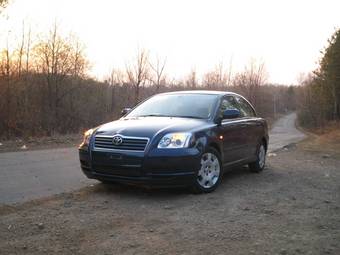 2004 Toyota Avensis Pics