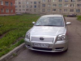 2004 Toyota Avensis Pictures