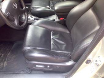 2004 Toyota Avensis Pictures