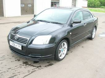 2004 Toyota Avensis Photos