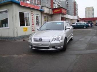 2004 Toyota Avensis Photos