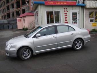 2004 Toyota Avensis Photos