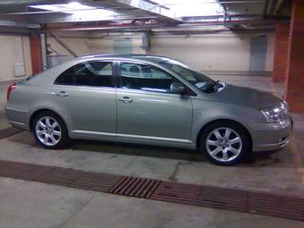 2004 Toyota Avensis Pictures