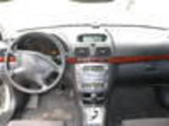 2004 Toyota Avensis Photos