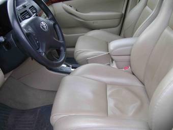 2004 Toyota Avensis Pictures