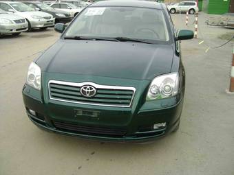 2004 Toyota Avensis Photos