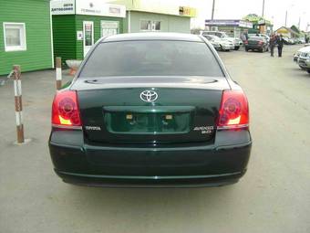 2004 Toyota Avensis Photos