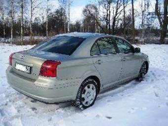 2004 Toyota Avensis Photos